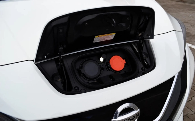 Nissan Leaf cena 62900 przebieg: 37800, rok produkcji 2018 z Gdańsk małe 781